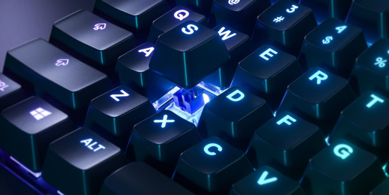 Teclado Mecânico Híbrido Steelseries Apex 5
