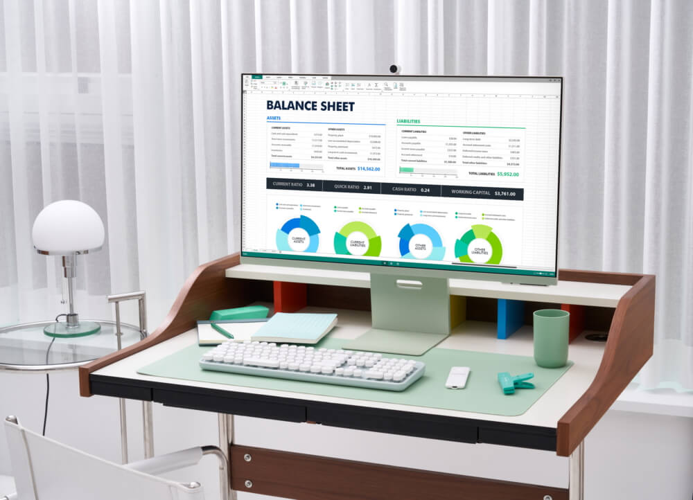 Samsung_Smart_Monitor_M8_3.2