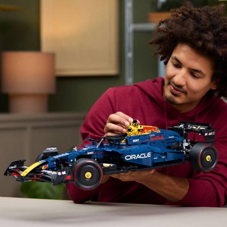LEGO Technic Carro Oracle Red Bull Racing RB20 F1 (5)