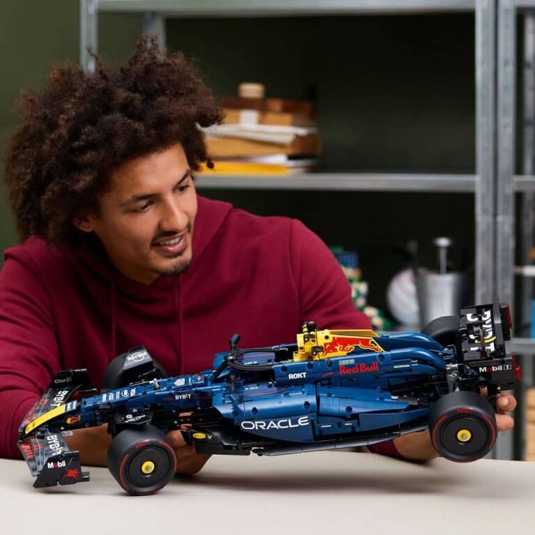 LEGO Technic Carro Oracle Red Bull Racing RB20 F1 (6)