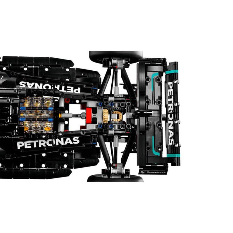 LEGO Technic Mercedes-AMG F1® W14 E Performance (2)