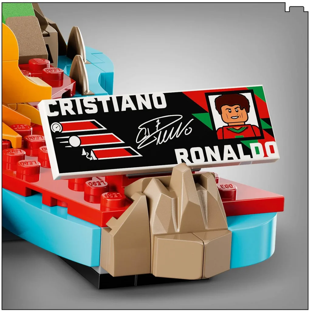 LEGO Editions Football: Cristiano Ronaldo – Destaques do Futebol | Idades 10+ | 490 Peças | Item 43012