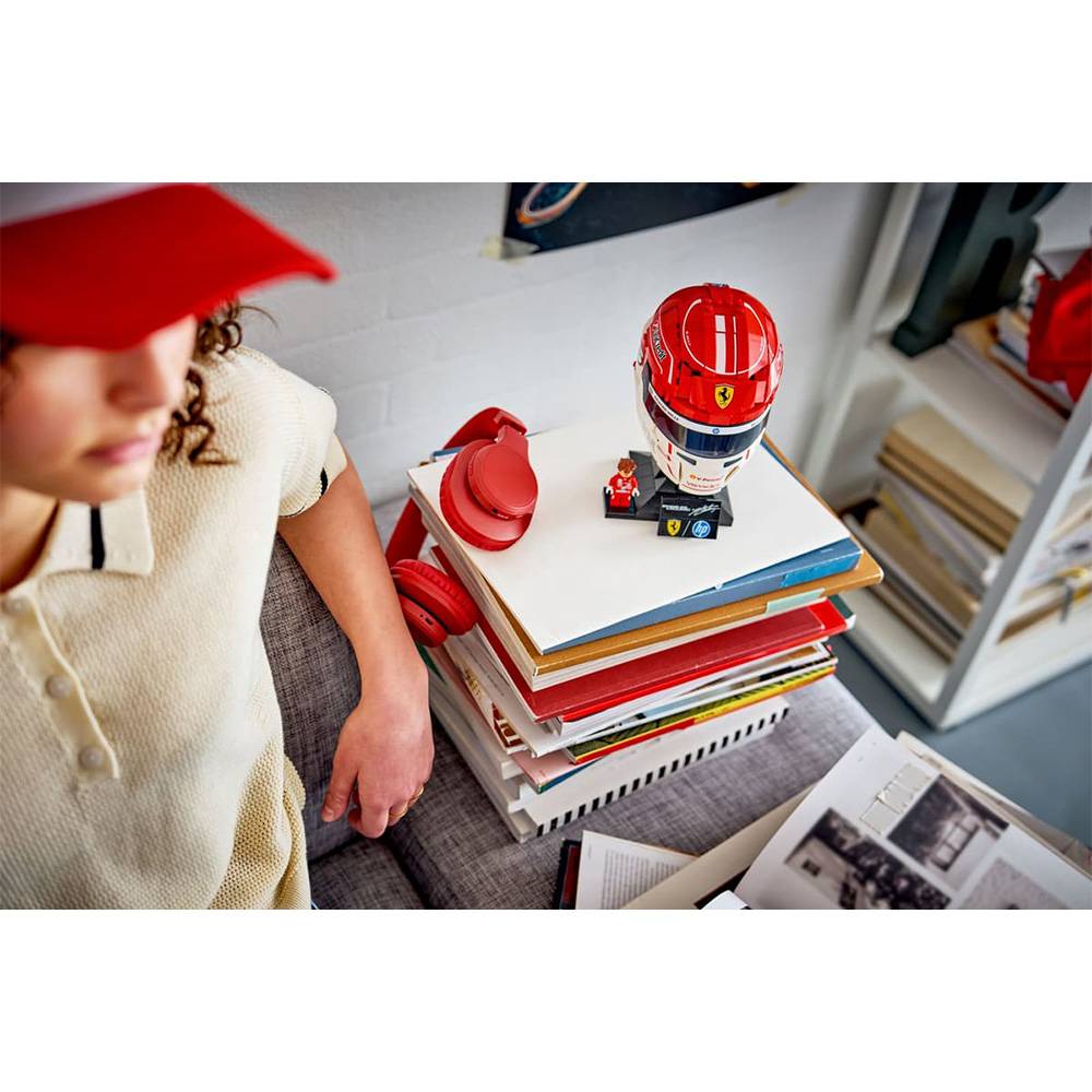 LEGO Editions F1: Capacete Scuderia Ferrari HP de Charles Leclerc