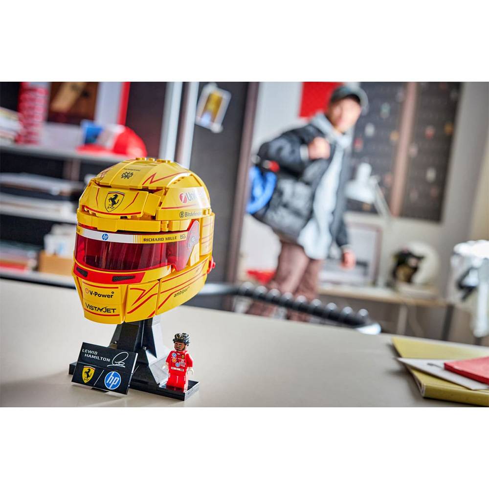 LEGO Editions F1: Capacete Scuderia Ferrari HP de Lewis Hamilton