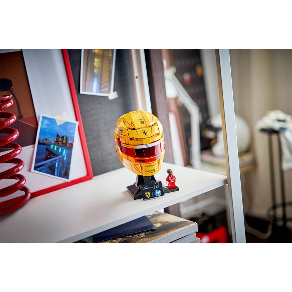 LEGO Editions F1: Capacete Scuderia Ferrari HP de Lewis Hamilton